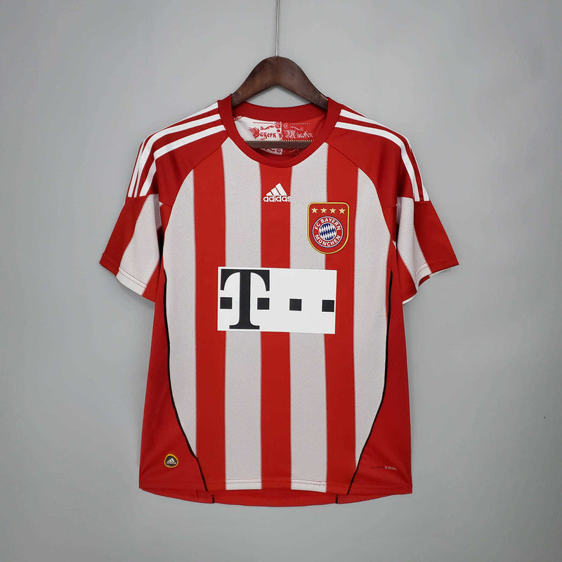 Camisola Bayern de Munique Retrô 2010/2011 - Vermelha e Branca