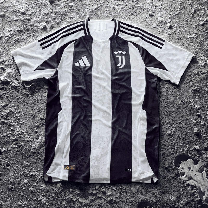 Camisola Juventus I 24/25 - Branco e Preto